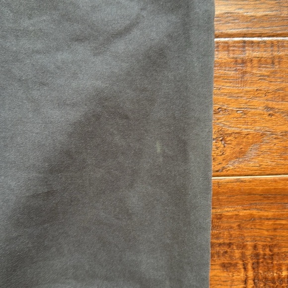 J Crew 250 Skinny fit in stretch Chino Pant, 33x30, onyx grey - Picture 4 of 7